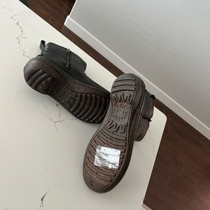 New size 8 uggs beautiful